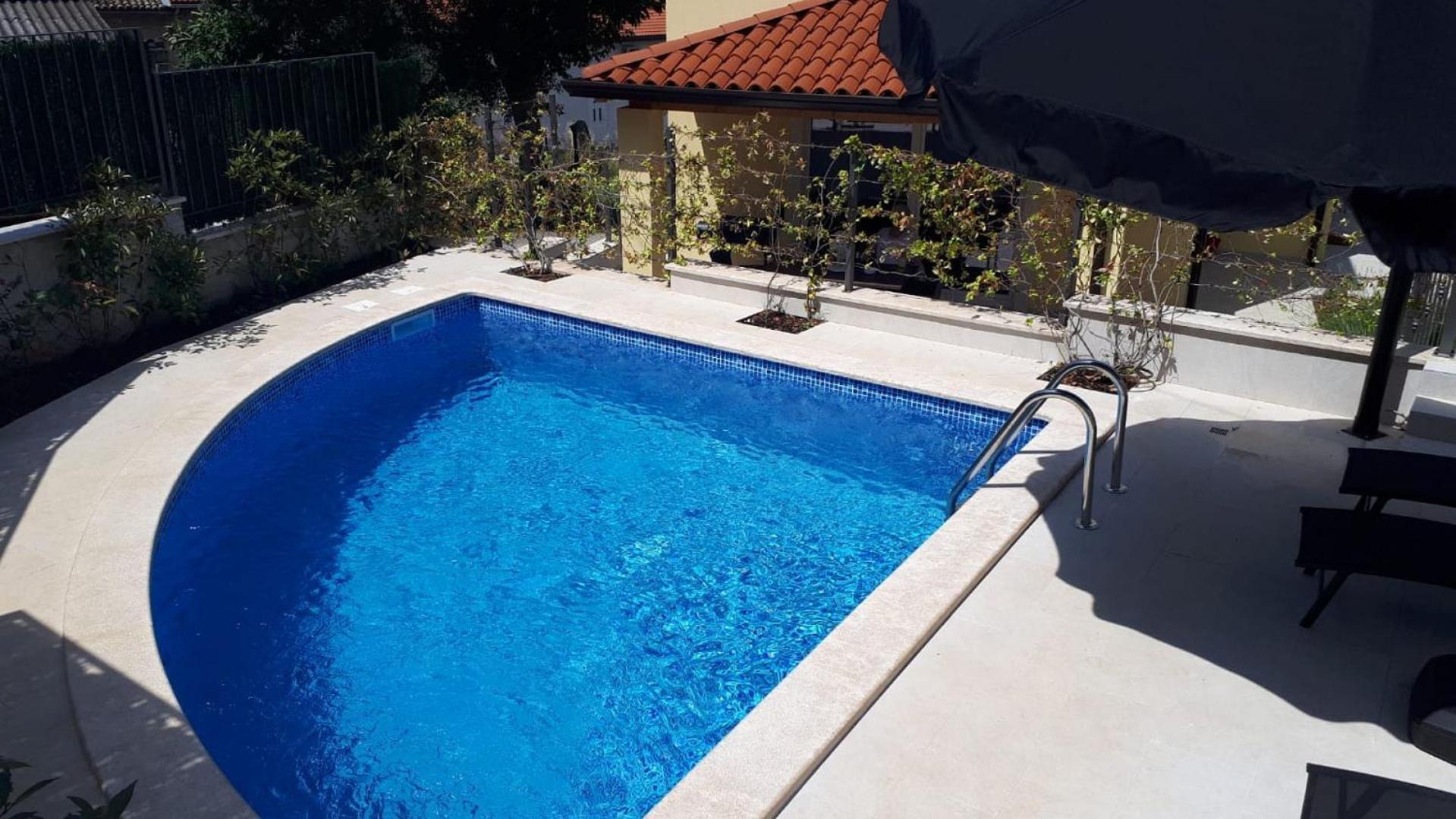 Beautiful Villa Mugeba I With Pool In Porec Near The Aquapark Exterior foto